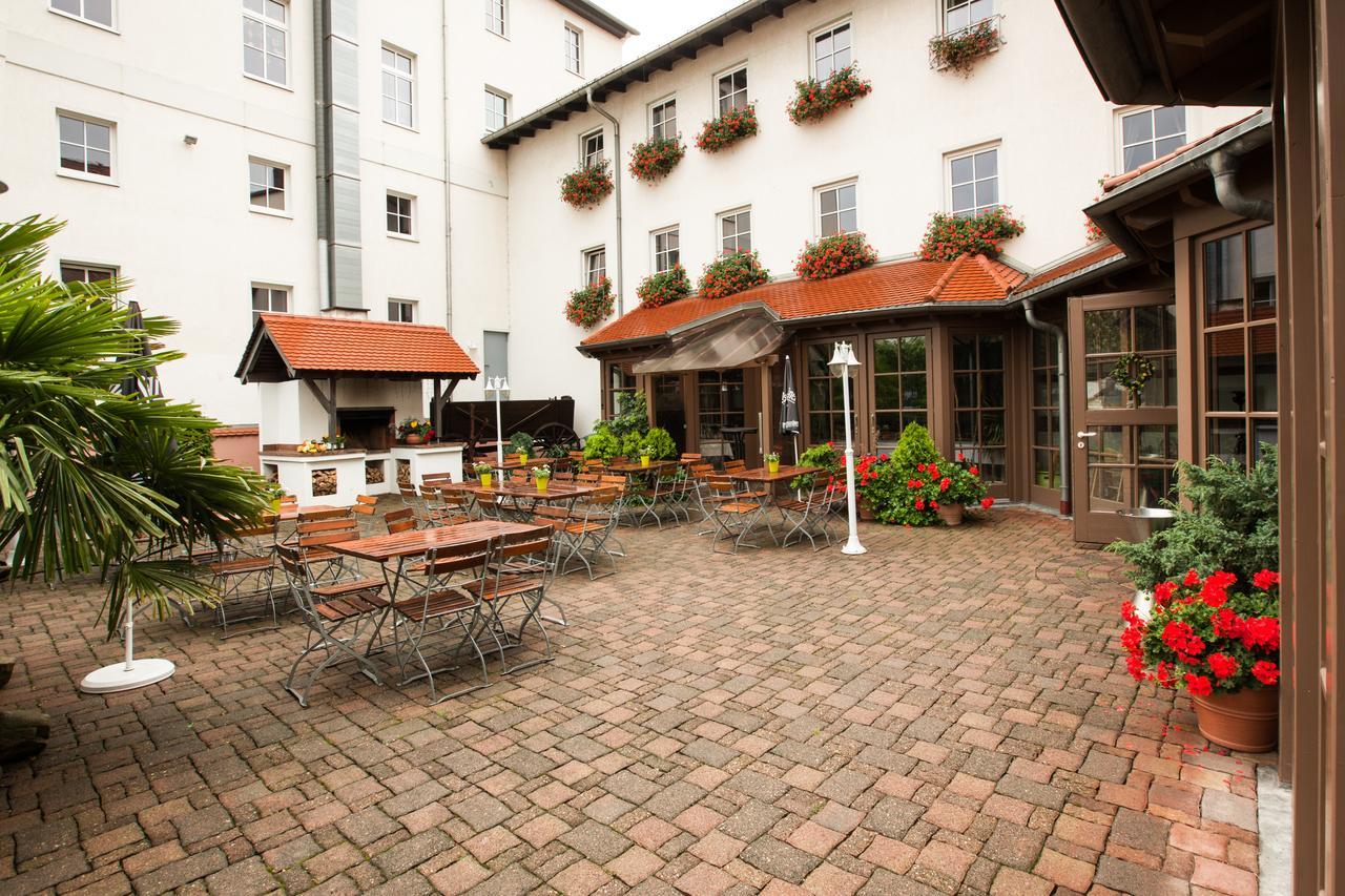 Hotel Reussischer Hof Schmölln Exteriör bild